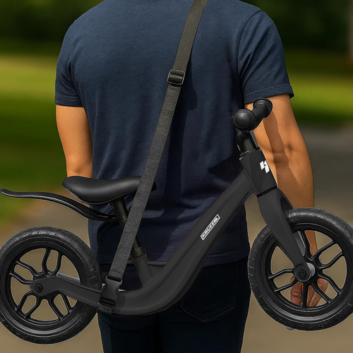 eng_pl_Balance-bike-black-Kruzzel-25767-18262_7.jpg Balansesykkel for barn fra 2 år, lett barnesykkel med 12-tommers hjul og skulderrem