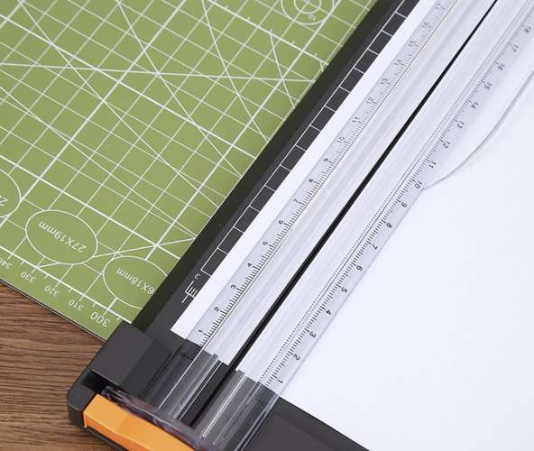 eng_pl_Paper-guillotine-trimmer-12902_11.jpg Papirkutter, presisjonstrimmer og fotokutter for A4-, A5- og A6-format
